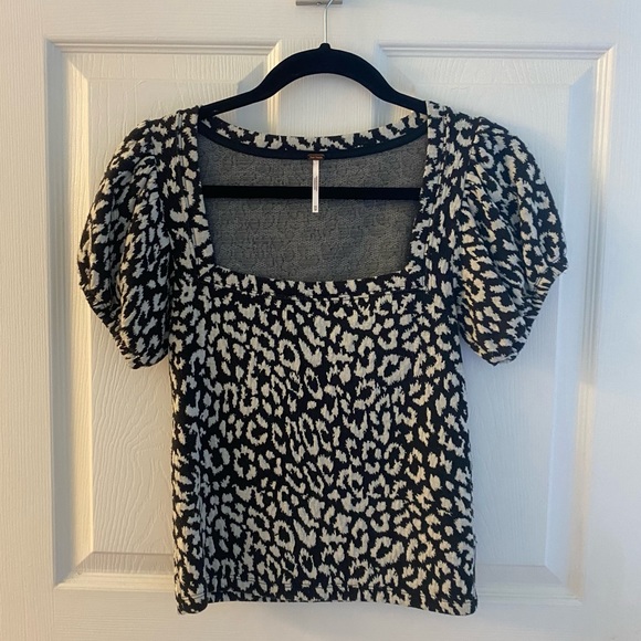 Free People- Cap Sleeve Tee - Picture 2 of 4